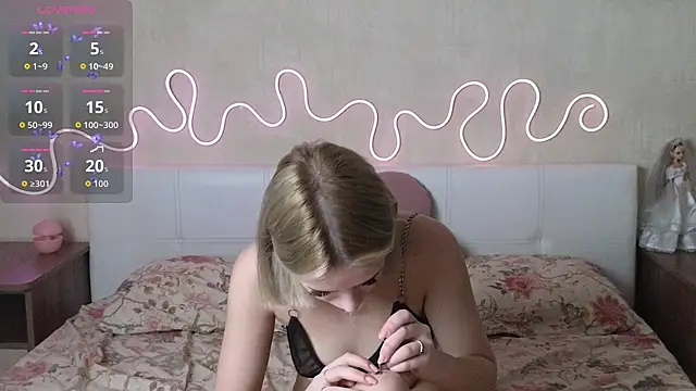 Snapshot of Betty_Blamee chatting on November 2025 09:29:01 AM Betty Blamee online show from November 2025 09:29:01 AM