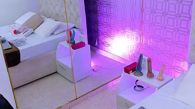 Snapshot of Derieri_D chatting on November 2025 07:36:01 PM Derieri D online show from November 2025 07:36:01 PM