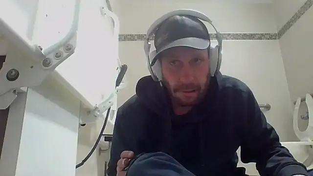 Snapshot of axelongshaft69 chatting on March 2026 11:24:01 PM axelongshaft69 online show from March 2026 11:24:01 PM