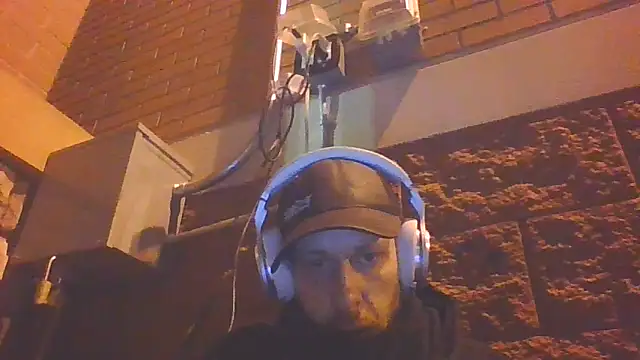 Snapshot of axelongshaft69 chatting on April 2026 10:24:02 AM axelongshaft69 online show from April 2026 10:24:02 AM