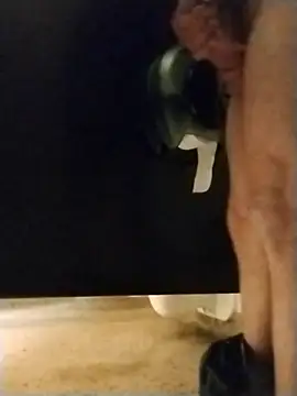 Snapshot of axelongshaft69 chatting on April 2026 09:26:02 PM axelongshaft69 online show from April 2026 09:26:02 PM