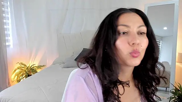 Snapshot of karla_paradise_ chatting on November 2025 07:05:02 PM karla paradise online show from November 2025 07:05:02 PM