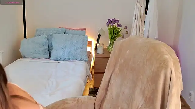 Sophie Enzo online show from March 2025 11:03:01 AM