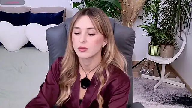 Sophie Enzo online show from September 2025 08:10:02 PM