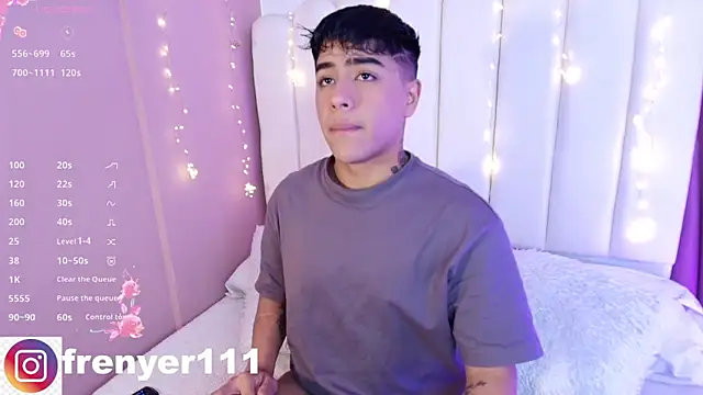 kiing azahell online show from March 2025 09:48:02 PM