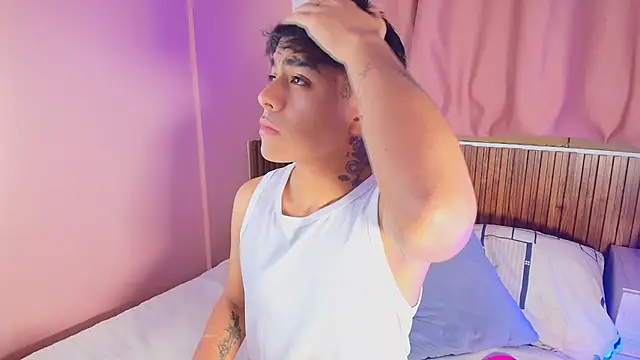 Snapshot of kiing_azahell chatting on March 2026 02:15:01 AM kiing azahell online show from March 2026 02:15:01 AM