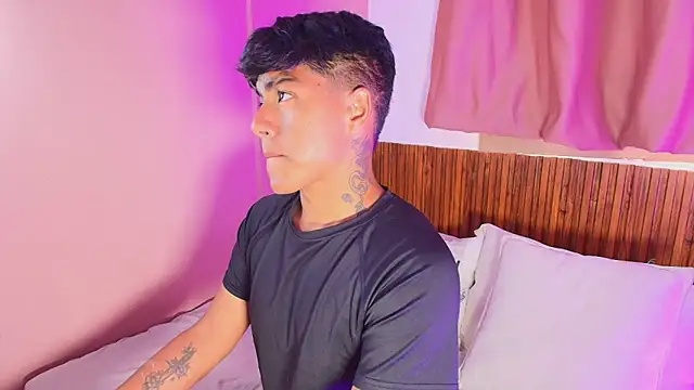 Snapshot of kiing_azahell chatting on March 2026 09:36:01 PM kiing azahell online show from March 2026 09:36:01 PM