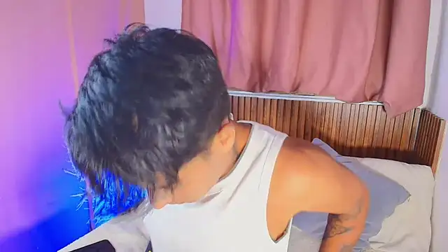 Snapshot of kiing_azahell chatting on April 2026 02:06:01 AM kiing azahell online show from April 2026 02:06:01 AM