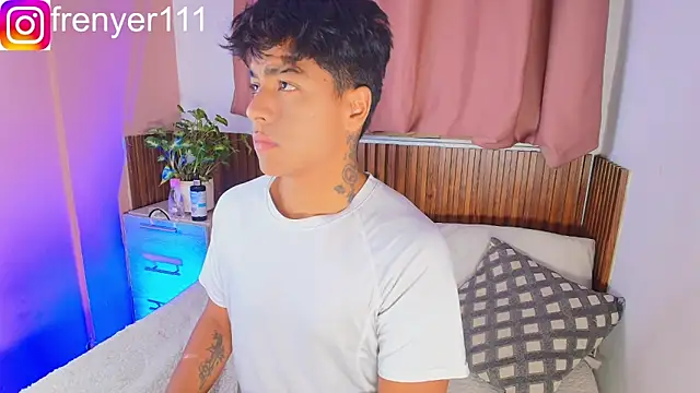 Snapshot of kiing_azahell chatting on April 2026 03:00:02 AM kiing azahell online show from April 2026 03:00:02 AM