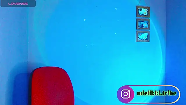 mielikki001 online show from December 2024 06:41:02 AM