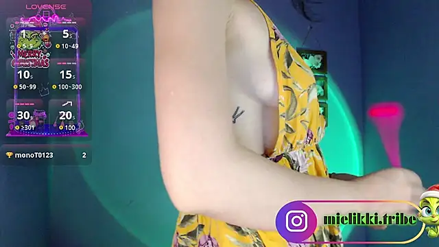 mielikki001 online show from December 2024 10:23:01 PM