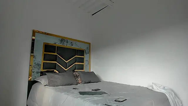 MattDevon online show from October 2025 09:11:01 PM