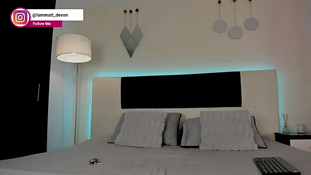 MattDevon online show from December 2025 04:10:01 AM