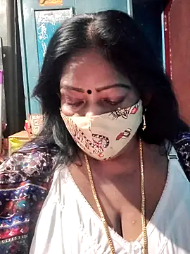 Snapshot of maniisha chatting on April 2026 06:05:01 PM maniisha online show from April 2026 06:05:01 PM