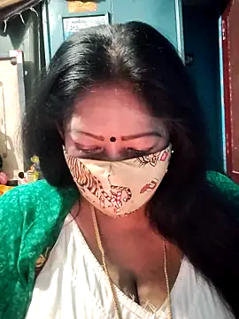 Snapshot of maniisha chatting on April 2026 08:15:01 AM maniisha online show from April 2026 08:15:01 AM