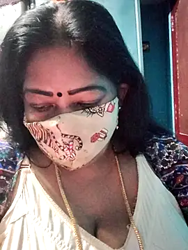 Snapshot of maniisha chatting on April 2026 06:40:02 AM maniisha online show from April 2026 06:40:02 AM