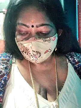 Snapshot of maniisha chatting on April 2026 05:19:02 PM maniisha online show from April 2026 05:19:02 PM