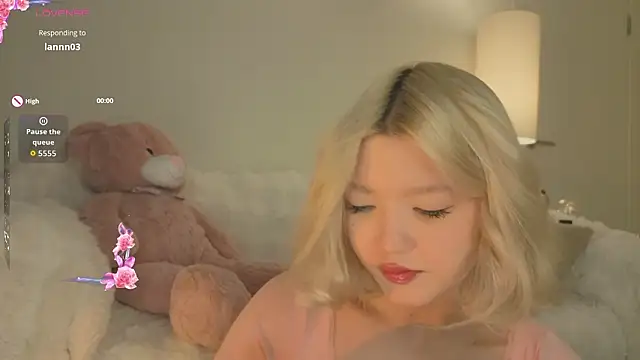 Snapshot of milli_sun_ chatting on February 2026 05:06:02 AM milli sun online show from February 2026 05:06:02 AM