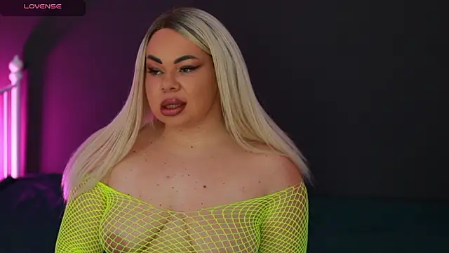 MissLilaa online show from December 2024 04:47:01 PM