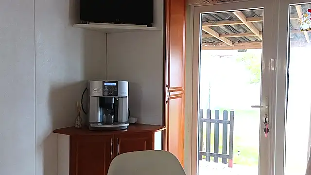 Miss Milka online show from September 2025 10:53:02 AM