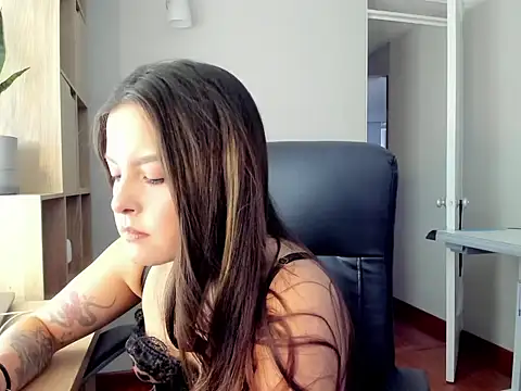 Snapshot of AmandaCallum chatting on July 2026 03:15:01 PM AmandaCallum online show from July 2026 03:15:01 PM