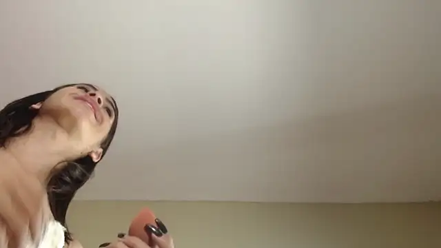 Snapshot of alice_sofia chatting on February 2025 12:04:02 PM alice sofia online show from February 2025 12:04:02 PM