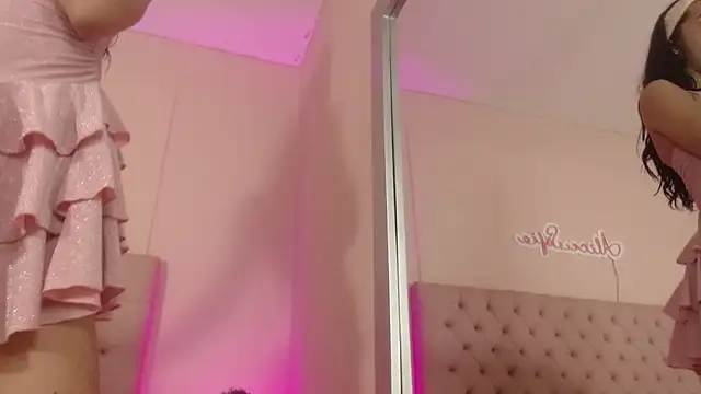 Snapshot of alice_sofia chatting on October 2025 02:07:02 PM alice sofia online show from October 2025 02:07:02 PM