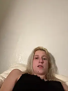 Snapshot of torilux chatting on December 2024 04:04:02 AM torilux online show from December 2024 04:04:02 AM