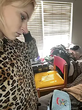 Snapshot of torilux chatting on February 2025 06:41:01 PM torilux online show from February 2025 06:41:01 PM