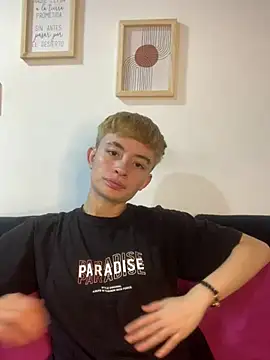 Snapshot of nico_18x chatting on February 2025 10:21:01 PM nico 18x online show from February 2025 10:21:01 PM