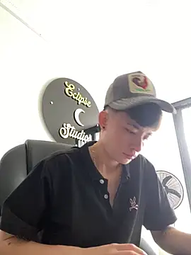 Snapshot of nico_18x chatting on November 2025 05:02:01 PM nico 18x online show from November 2025 05:02:01 PM