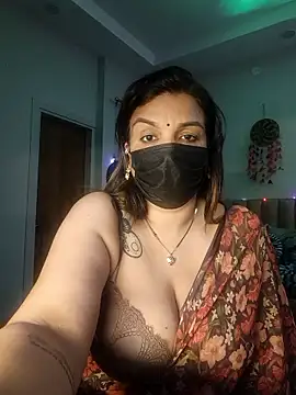 Snapshot of Archi-07 chatting on November 2025 08:31:01 PM Archi-07 online show from November 2025 08:31:01 PM