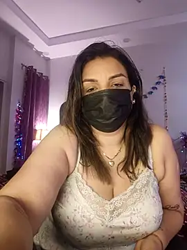 Snapshot of Archi-07 chatting on November 2025 08:02:02 AM Archi-07 online show from November 2025 08:02:02 AM