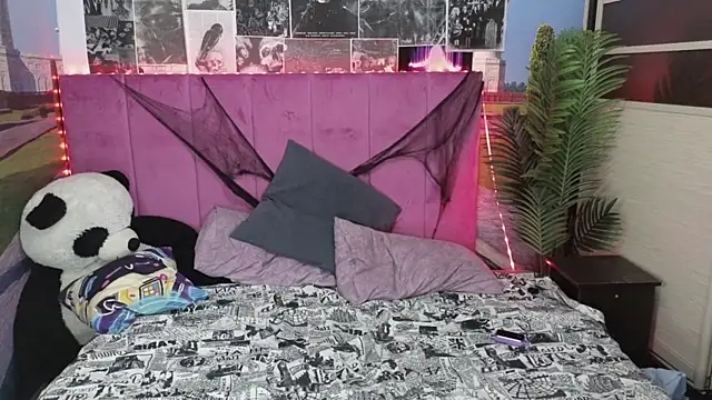 Snapshot of Baby_lunatic chatting on December 2024 09:33:01 PM Baby lunatic online show from December 2024 09:33:01 PM