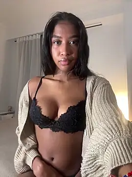 IamCrystal2 online show from February 2026 04:40:02 AM