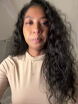 Snapshot of IamCrystal2 chatting on April 2026 11:51:02 PM IamCrystal2 online show from April 2026 11:51:02 PM