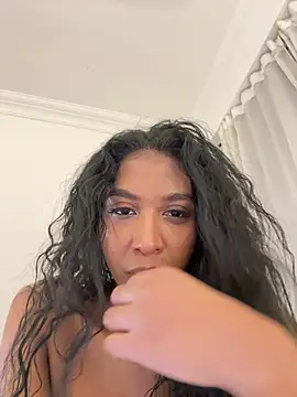 IamCrystal2 online show from May 2026 11:45:02 PM