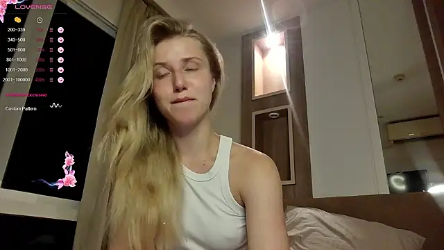 Snapshot of ArianaMur chatting on March 2026 02:54:02 PM ArianaMur online show from March 2026 02:54:02 PM