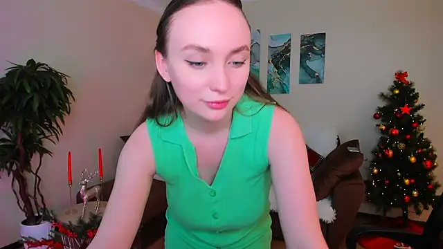 Snapshot of TrueReincarnation chatting on January 2025 10:32:01 AM TrueReincarnation online show from January 2025 10:32:01 AM