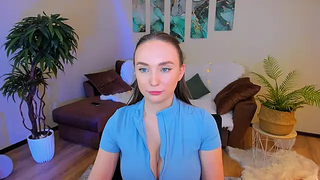 Snapshot of TrueReincarnation chatting on February 2025 10:31:02 PM TrueReincarnation online show from February 2025 10:31:02 PM