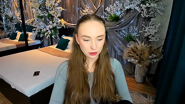 Snapshot of TrueReincarnation chatting on March 2025 10:19:01 AM TrueReincarnation online show from March 2025 10:19:01 AM