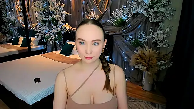 Snapshot of TrueReincarnation chatting on March 2025 04:07:02 PM TrueReincarnation online show from March 2025 04:07:02 PM