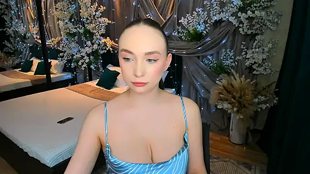 Snapshot of TrueReincarnation chatting on March 2025 07:06:01 PM TrueReincarnation online show from March 2025 07:06:01 PM
