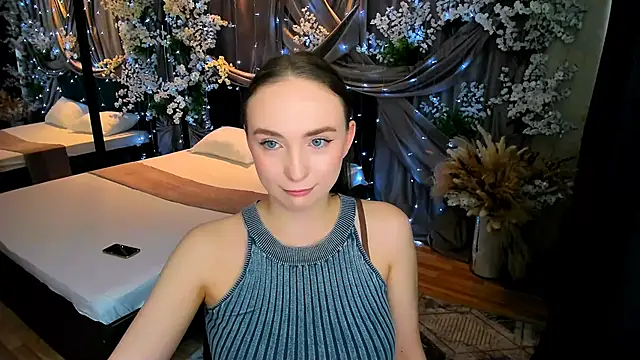 Snapshot of TrueReincarnation chatting on March 2025 01:18:02 PM TrueReincarnation online show from March 2025 01:18:02 PM
