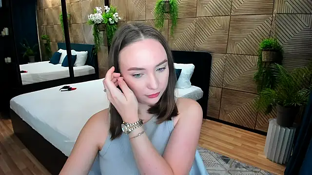 Snapshot of TrueReincarnation chatting on October 2025 10:24:02 AM TrueReincarnation online show from October 2025 10:24:02 AM