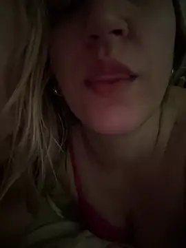 Snapshot of Bia_sexynovaes chatting on January 2025 04:50:01 AM Bia sexynovaes online show from January 2025 04:50:01 AM