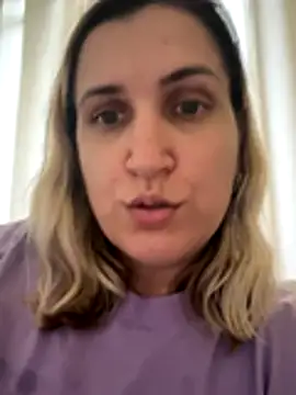 Snapshot of Bia_sexynovaes chatting on November 2025 05:17:02 PM Bia sexynovaes online show from November 2025 05:17:02 PM