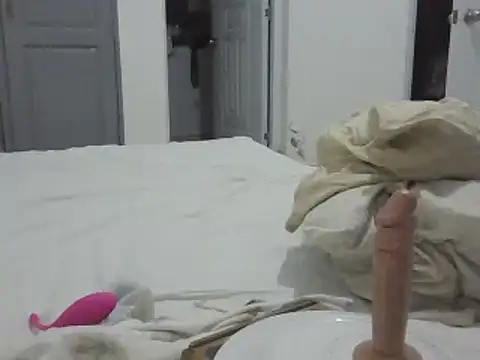 Snapshot of adele-33 chatting on February 2025 10:55:01 PM adele-33 online show from February 2025 10:55:01 PM