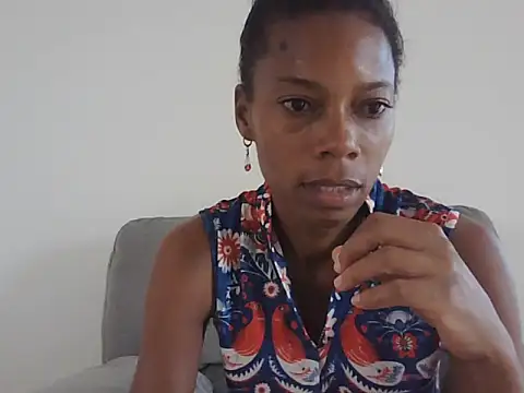 Snapshot of adele-33 chatting on October 2025 09:24:01 PM adele-33 online show from October 2025 09:24:01 PM