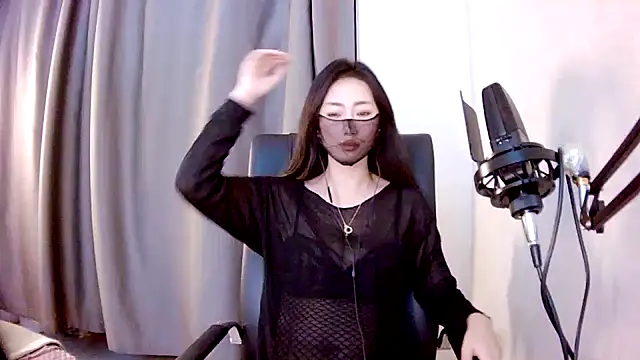 Fang-Xiaojie online show from December 2024 10:49:01 AM